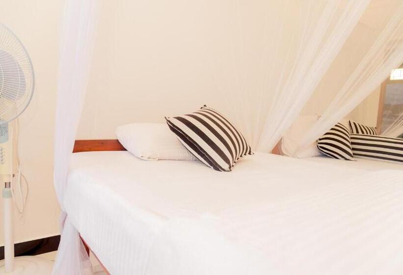 Economy Triple Room, Samiru Guest Inn Ella