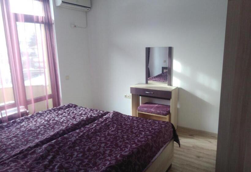استودیوی لوکس, Family Hotel Relaxa