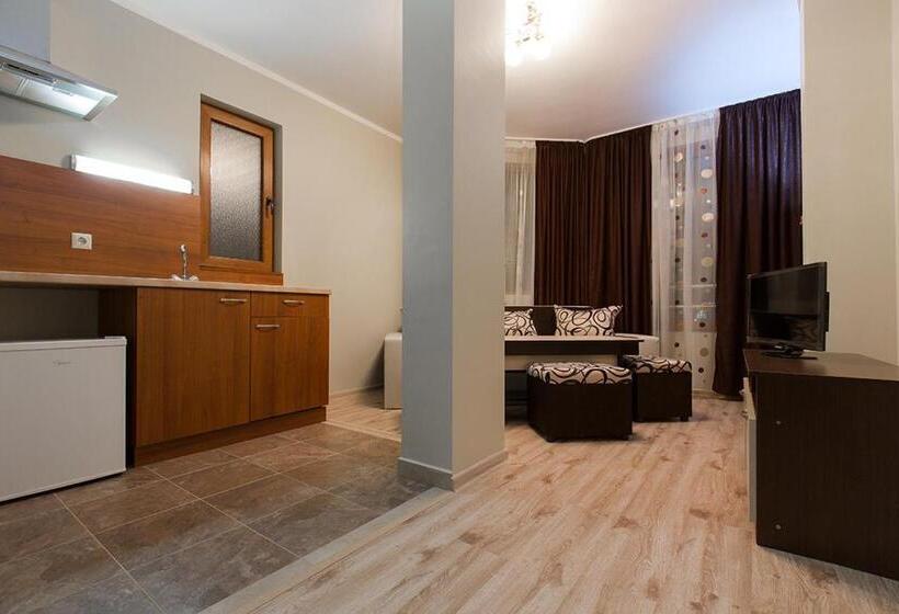 استودیوی لوکس, Family Hotel Relaxa