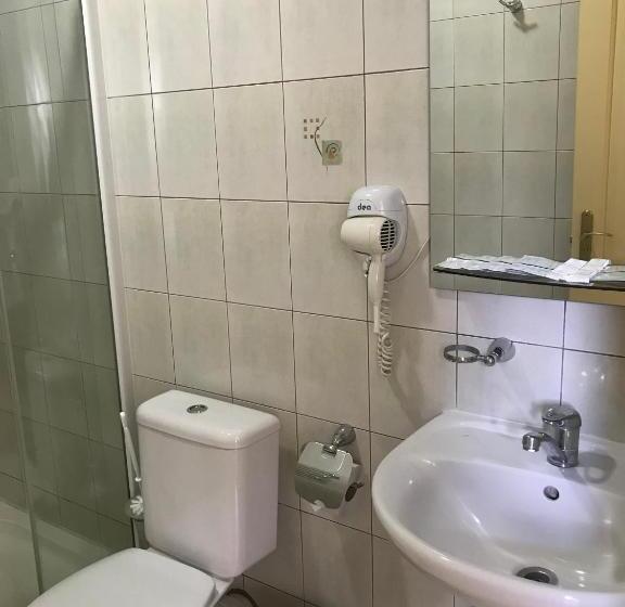 اتاق استاندارد چهار تخته, Keta