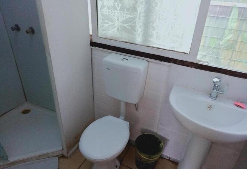 اتاق استاندارد با چشم‌انداز باغ, Olivias Accommodation