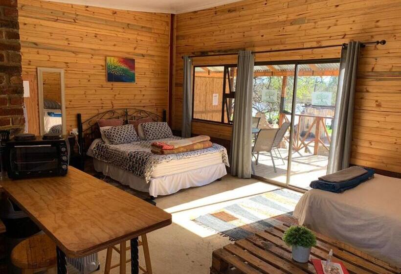 کلبه ییلاقی, Serenity Guesthouse