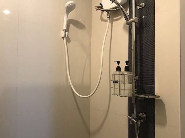 استودیوی لوکس, Ploen Ploen Residence