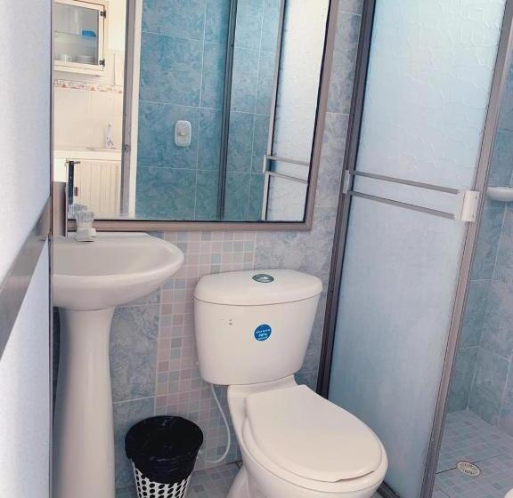 استودیوی استاندارد, Blue Aparta