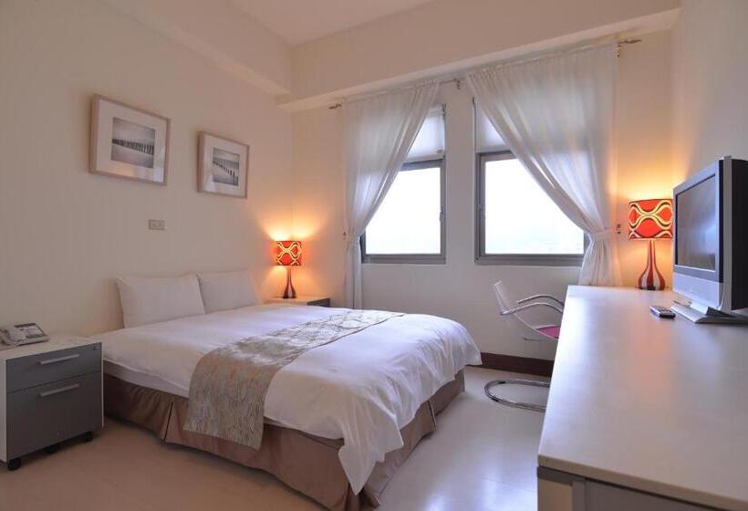 اتاق استاندارد, Yago Inn
