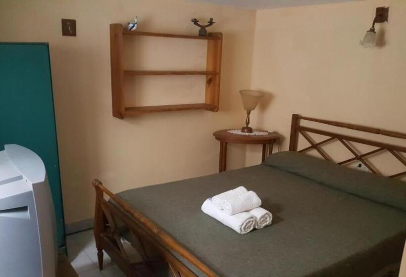 استودیوی استاندارد, Apart Hotel Sahara