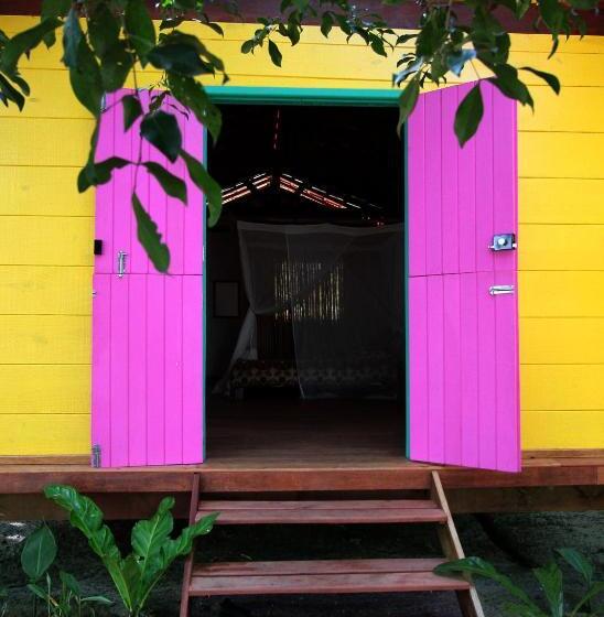 بانگلوی استاندارد, Casinha Amarela Ecolodge Boipeba