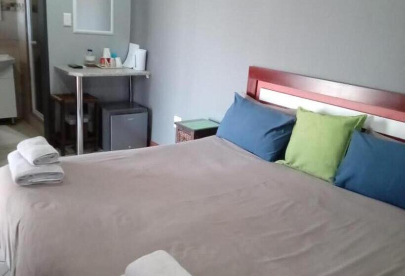 غرفة قياسية رباعية, Grand Central Guesthouse