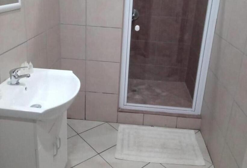 غرفة قياسية رباعية, Grand Central Guesthouse