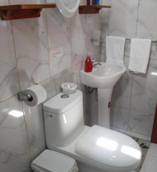اتاق استاندارد سه نفره, Hostal Romy