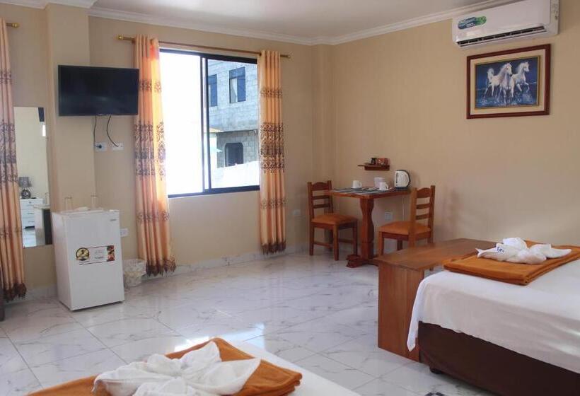اتاق استاندارد سه نفره, Hostal Romy