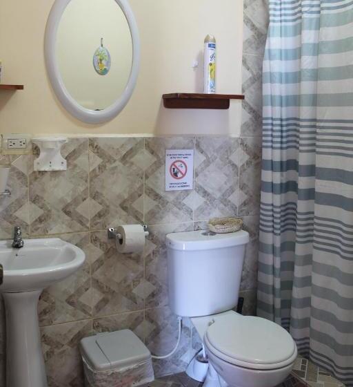سوییت خانوادگی, Hostal Romy