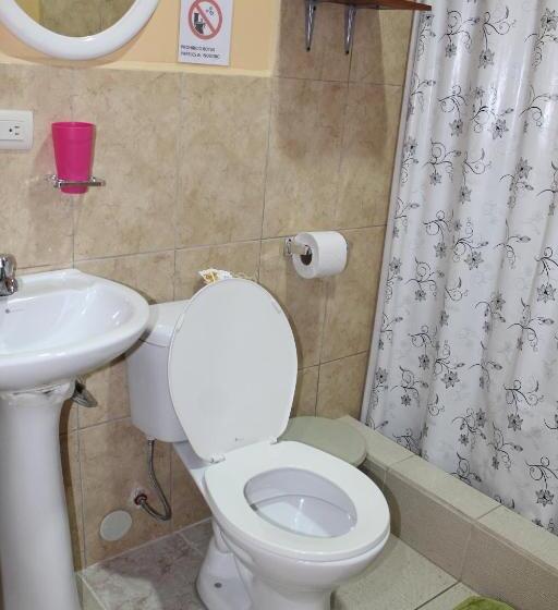 اتاق سوپریور با چشم‌انداز دریا, Hostal Romy