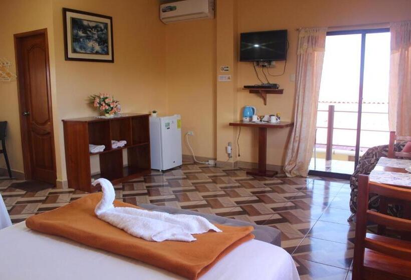 اتاق سوپریور با چشم‌انداز دریا, Hostal Romy