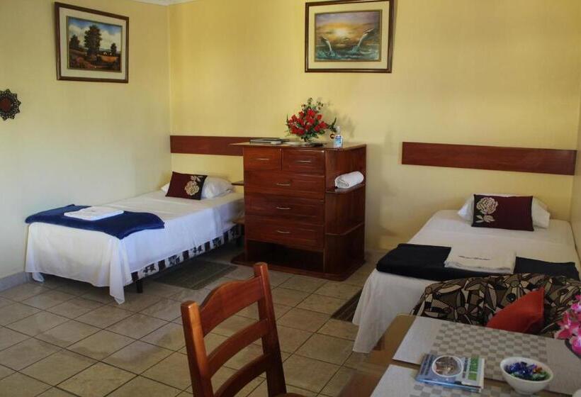 اتاق استاندارد چهار تخته, Hostal Romy