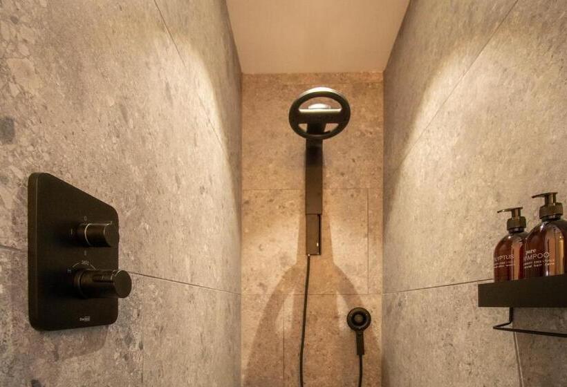 اتاق لوکس با تخت بزرگ, Porta Superia Boutique B&b