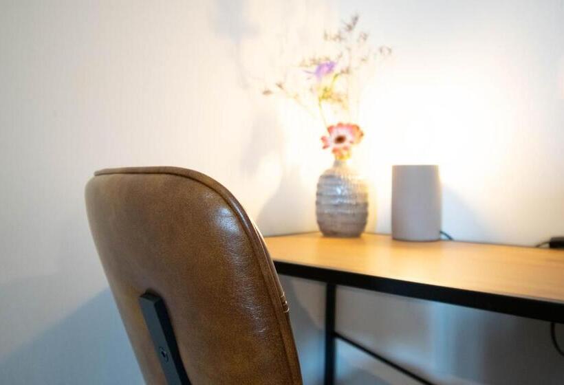 اتاق لوکس با تخت بزرگ, Porta Superia Boutique B&b