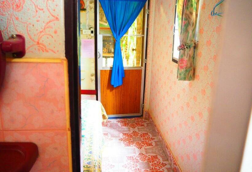 اتاق استاندارد, Three J Guesthouse