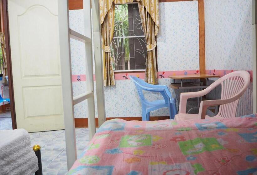 بنگله خانوادگی, Three J Guesthouse