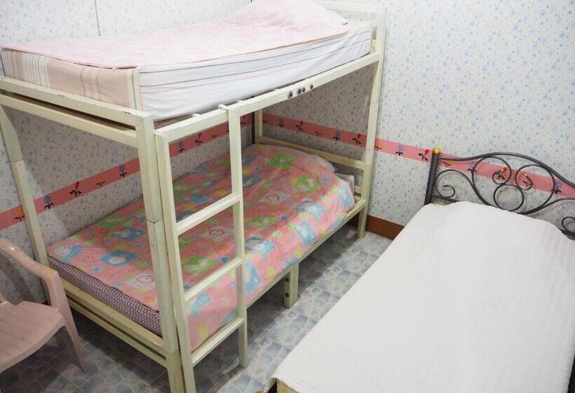 بنگله خانوادگی, Three J Guesthouse