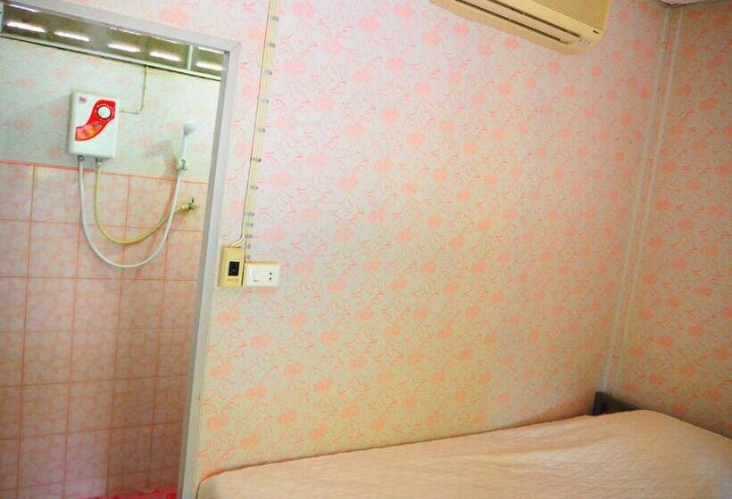 اتاق لوکس, Three J Guesthouse