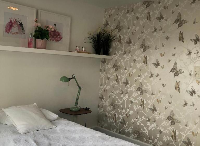 اتاق خانوادگی, Guesthouse Poppies