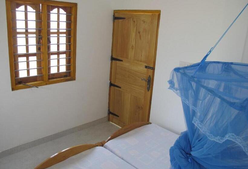 اتاق استاندارد با چشم‌انداز دریا, Gopalapuram Guest House