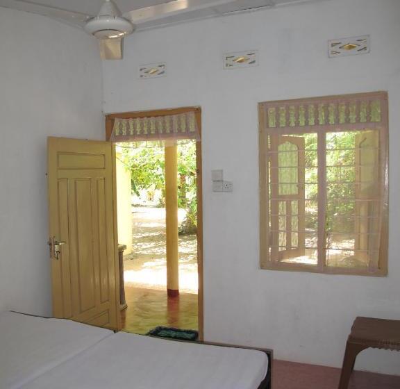 اتاق استاندارد با چشم‌انداز باغ, Gopalapuram Guest House