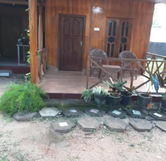 کلبه ییلاقی, Gopalapuram Guest House