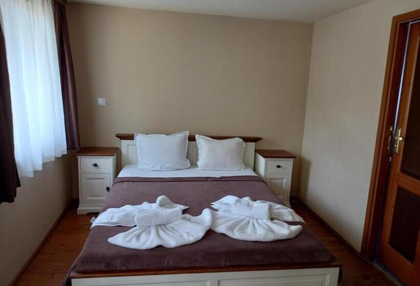 بانگلوی استاندارد, Guest House Raffe
