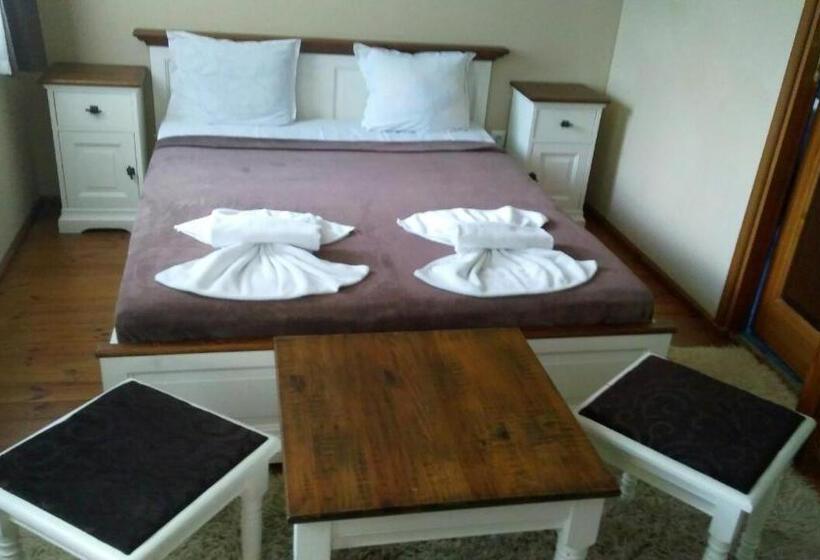 بانگلوی استاندارد, Guest House Raffe
