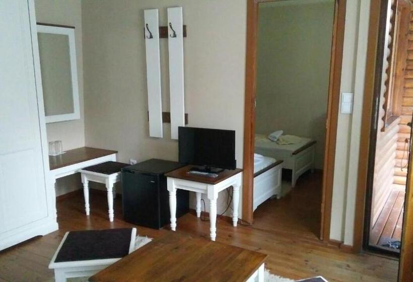 بانگلوی استاندارد, Guest House Raffe