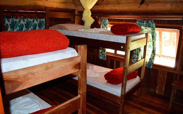 اتاق استاندارد چهارنفره با سرویس بهداشتی مشترک, Pousada E Hostel Caminho De Santiago