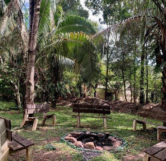 اتاق استاندارد چهارنفره با سرویس بهداشتی مشترک, Pousada E Hostel Caminho De Santiago