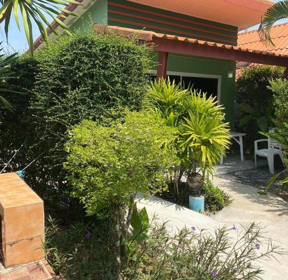 اتاق استاندارد سه نفره, Suntalee House