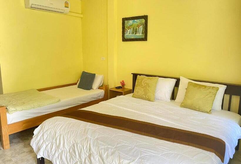اتاق استاندارد سه نفره, Suntalee House