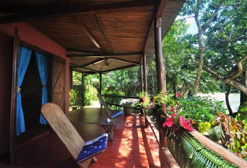بانگلوی لوکس, Natiora Green Lodge
