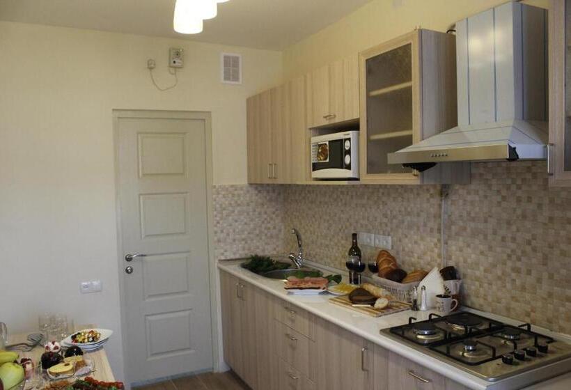 اتاق استاندارد چهار تخته, 5th Floor Guest House Yerevan
