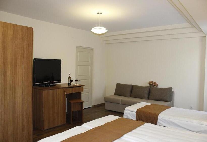 اتاق استاندارد چهار تخته, 5th Floor Guest House Yerevan