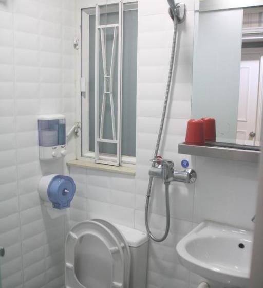 اتاق استاندارد یک نفره, K&b Hostel