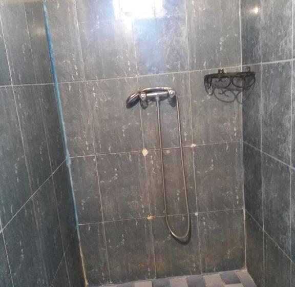 اتاق استاندارد سه نفره, Kasbah Les Nomades
