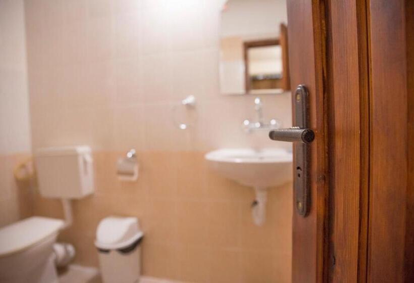 اتاق استاندارد, Guest House Grozdan