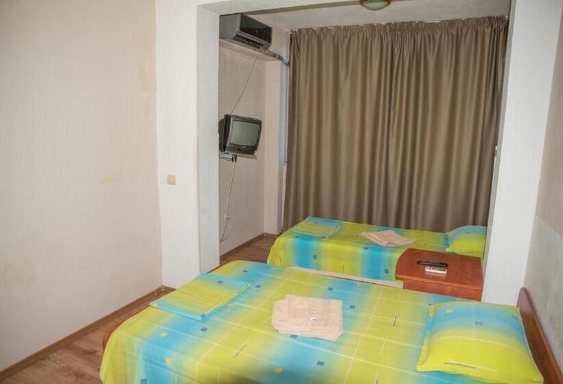 اتاق استاندارد, Guest House Grozdan