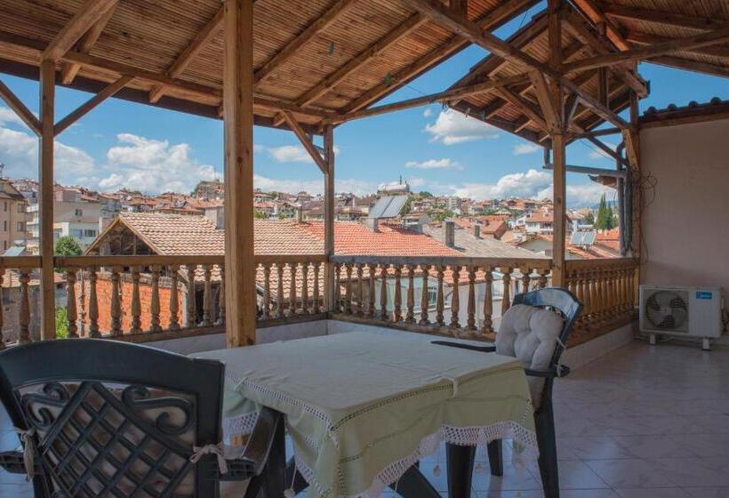 اتاق استاندارد با بالکن, Guest House Grozdan