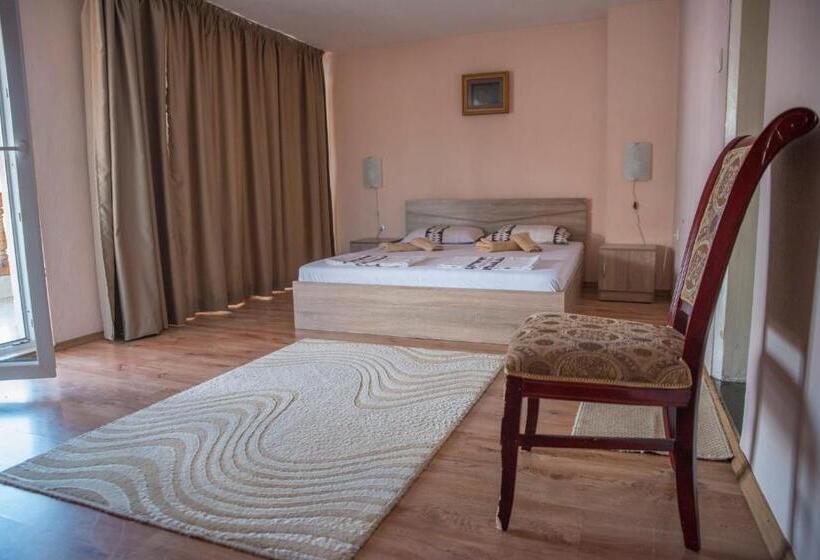 اتاق استاندارد با بالکن, Guest House Grozdan