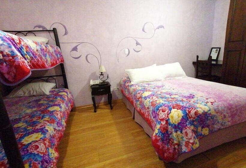 اتاق خانوادگی, Latacunga Hostel