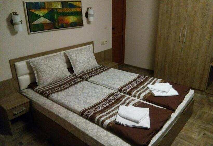 2 Bedroom Suite Mountain View, Mineral 56