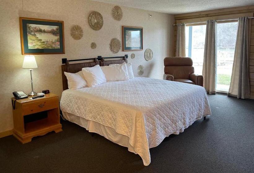 سوئیت با وان آب گرم, Paddle Wheel Inn