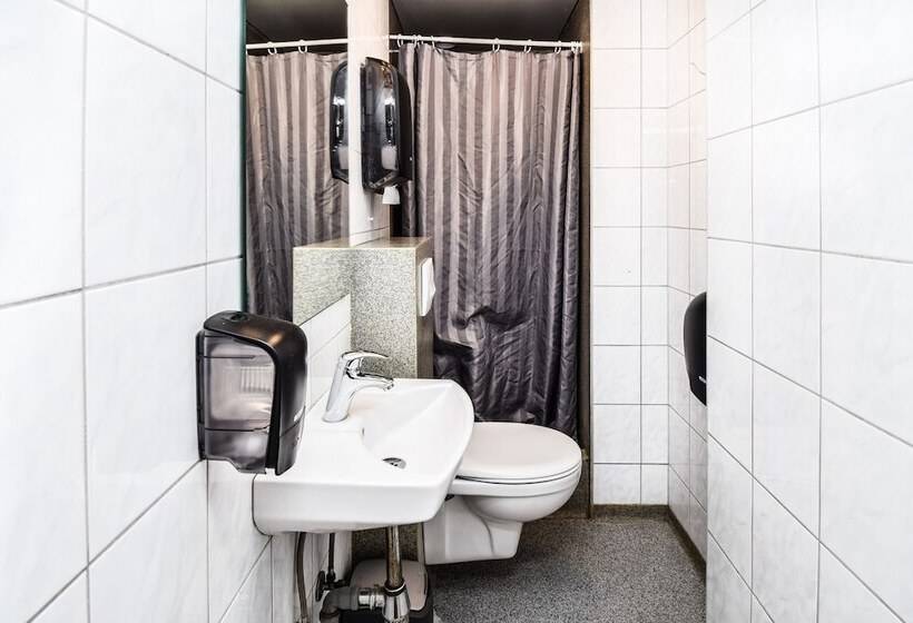 اتاق استاندارد یک تخته با سرویس بهداشتی مشترک, Guesthouse Andrea