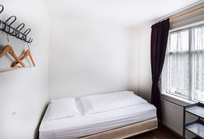 اتاق استاندارد یک تخته با سرویس بهداشتی مشترک, Guesthouse Andrea